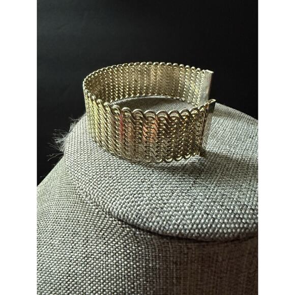 Vintage Silver Tone Mesh Bangle Bracelet Cuff Stackable Boho Casual Minimalist - Picture 4 of 4